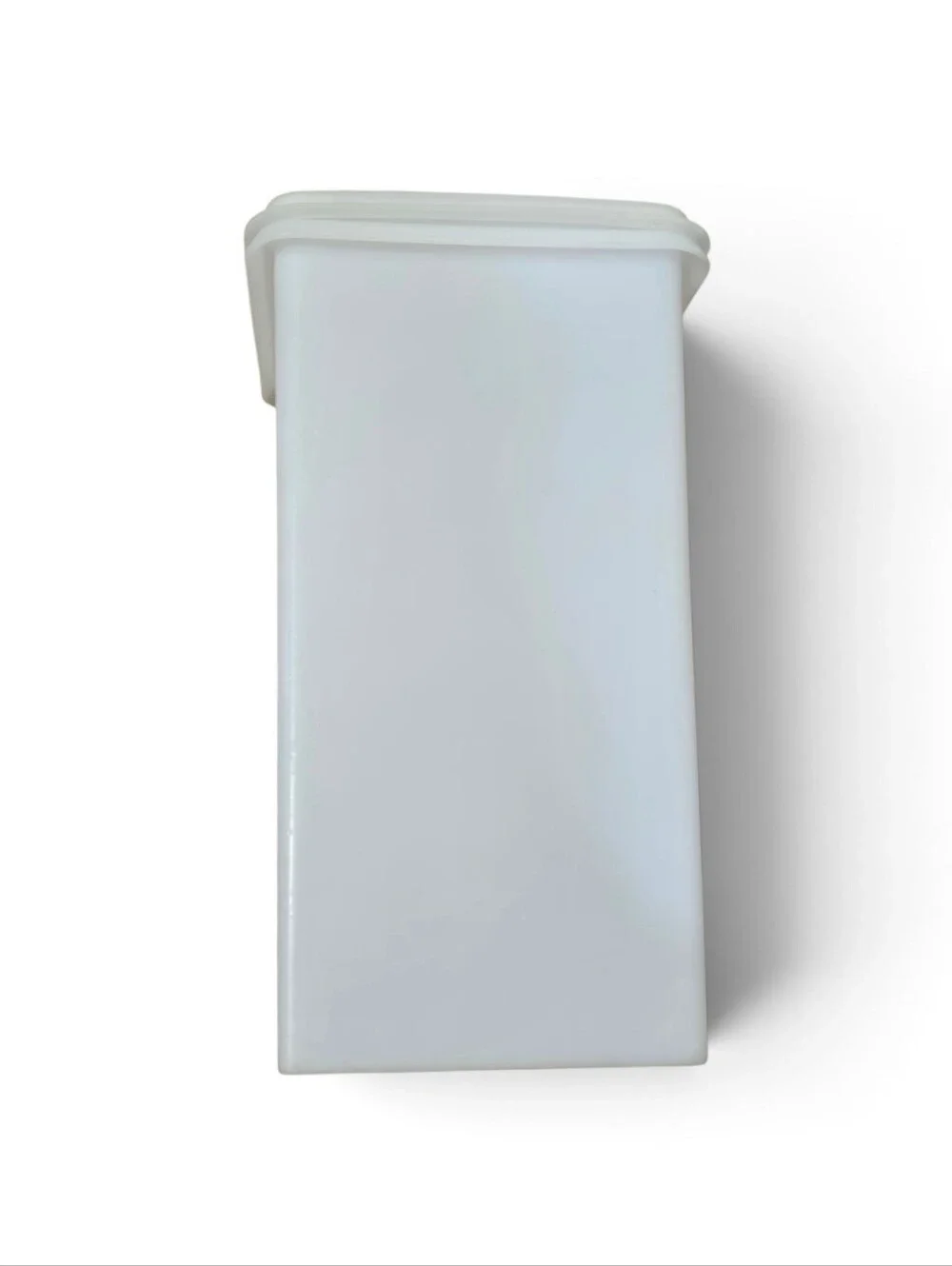 Vintage Tupperware Saltine Cracker Keeper